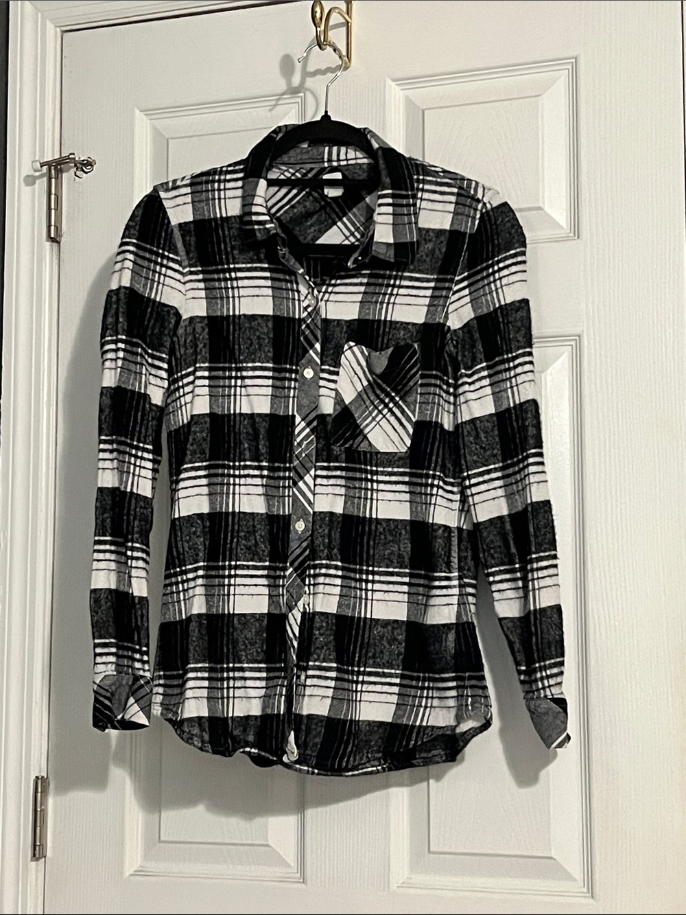 GAP Black and White Plaid Button-Up Shirt